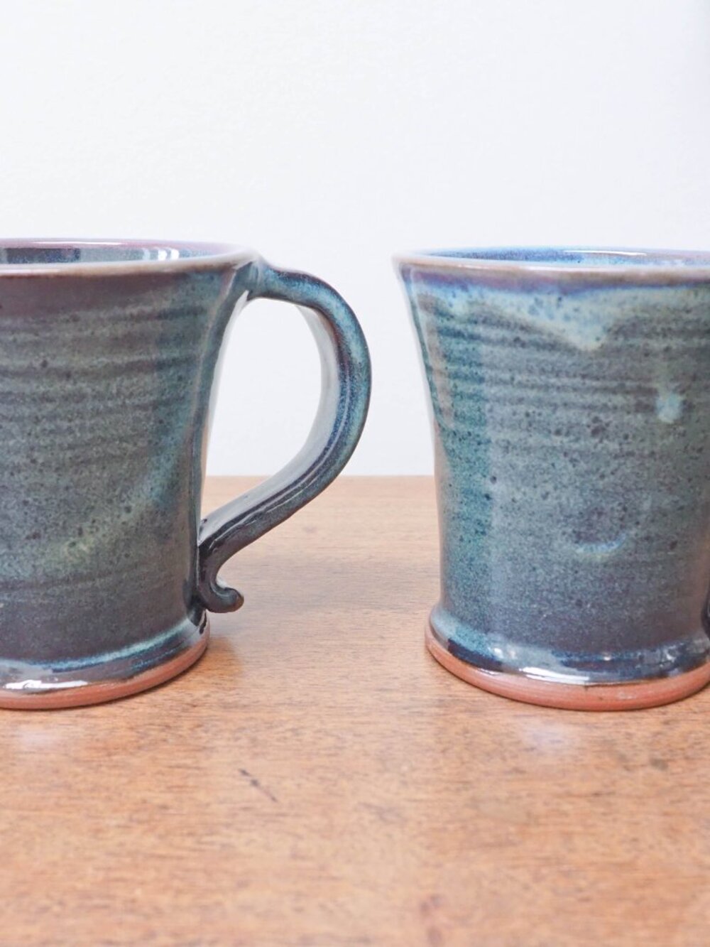 Vtg Handmade Ceramic Mug Pair - Ceramic Cabin Coffee Cup Duo - Picture 4 of 11